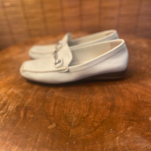 Geox Respira White Leather Driving Moccasin with Snaffle Bit Hardware Size 8 EUC - Picture 4 of 8